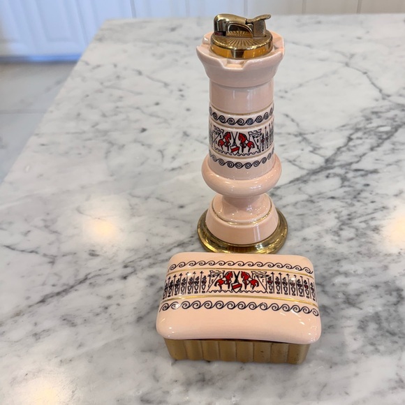 Vintage 1956 Evans Castle Chessman Table Lighter w/ Accessory Box Ashtray Holder - Picture 3 of 11